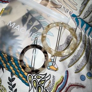 Two Machete Circle Clips